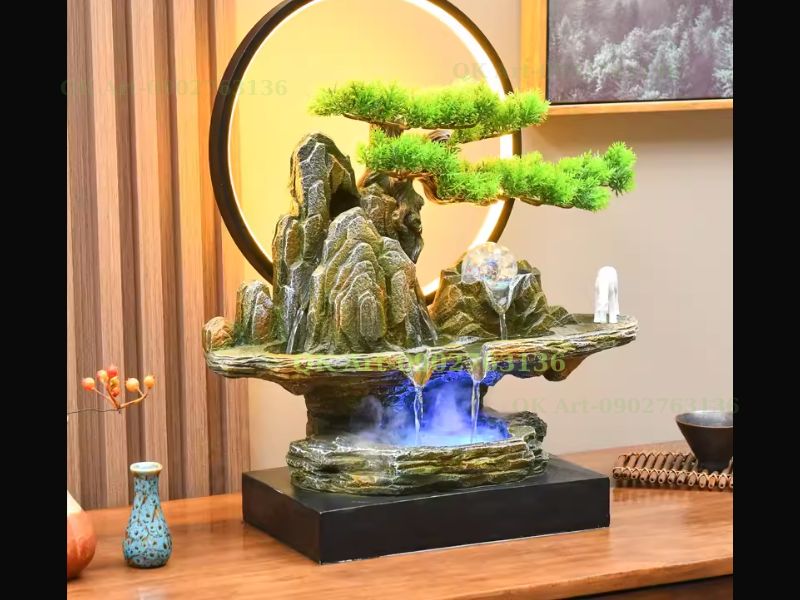 Cây lồng mức phối hợp tiểu cảnh đài phun nước mini trong sân vườn biệt thự