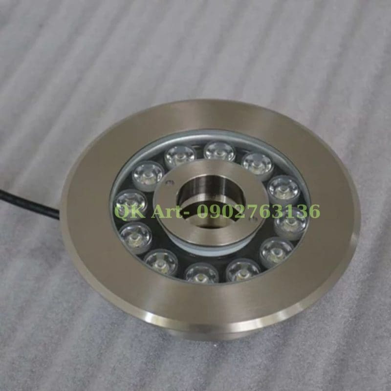 Đèn LED âm nước bánh xe có lỗ inox