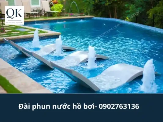 Thi Công Đài Phun Nước Trong Hồ Bơi Mini: Nghệ Thuật Và Kỹ Thuật Tối Ưu Hình ảnh minh họa hệ thống nhạc nước mini hồ bơi với hiệu ứng phun nước nghệ thuật.